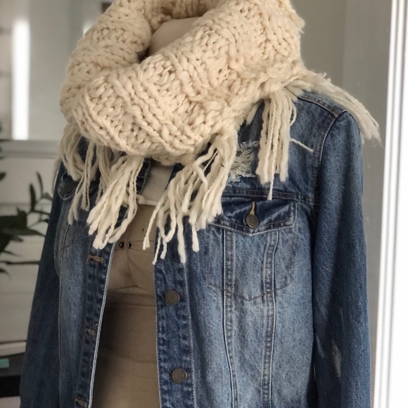 American Eagle Cable Knit Scarf - Picture 2 of 3
